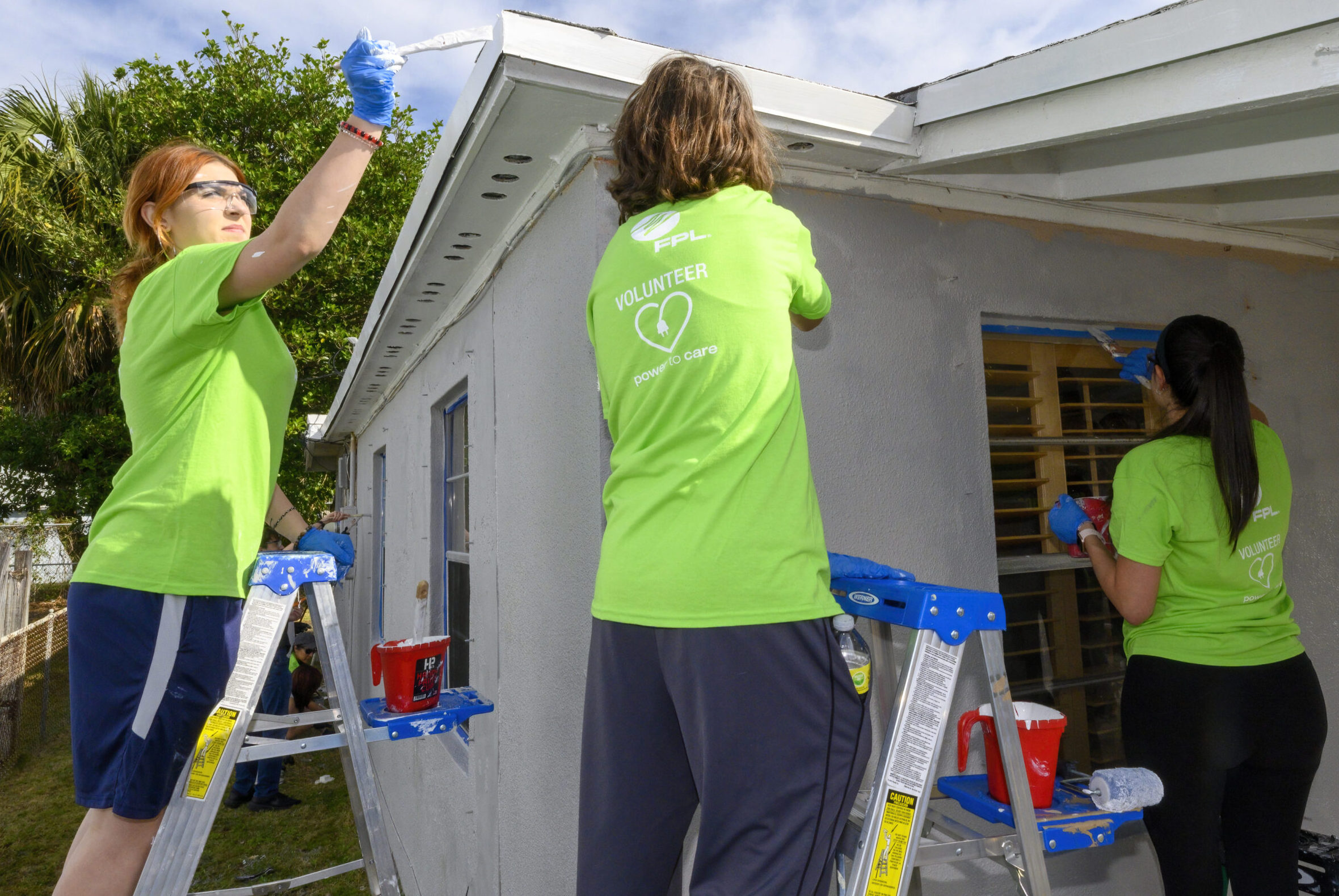 Volunteers painting vollunteers painting